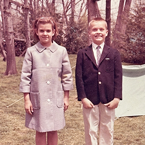 b35b16e7-a1cd-4326-ab60-82c808971943.__CR0,0,300,300_PT0_SX300_V1___ Kesley Grammer sister
